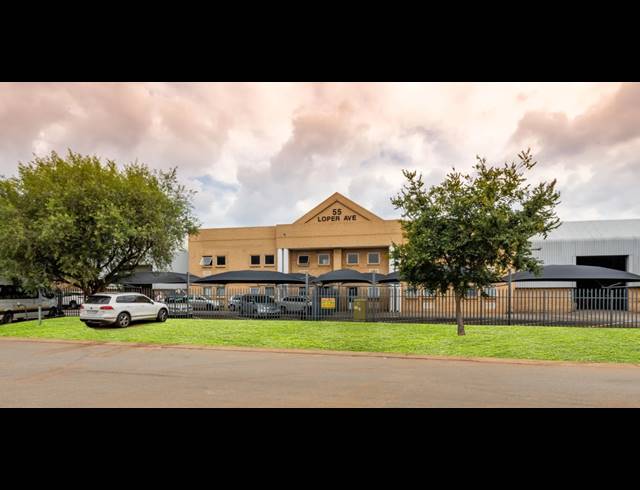 1,093M² WAREHOUSE TO LET IN SPARTAN